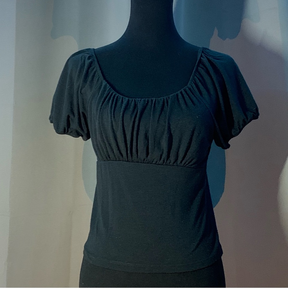 SO Black low-cut blouse